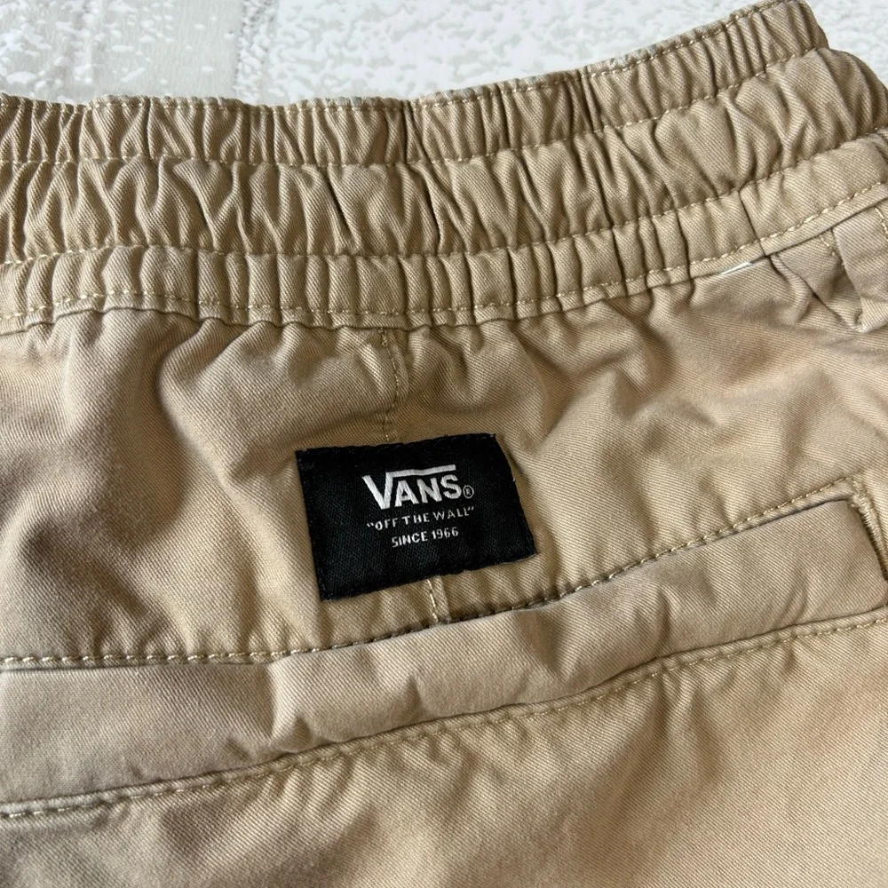 Vans Men's Tan Flat Front Shorts